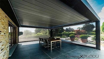 Foto de Prgulas bioclimticas: Design, conforto e tecnologia para o seu jardim com Proyectos Xanad