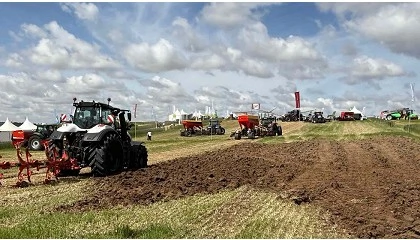 Foto de DEMOAGRO 2025 reflete positivismo