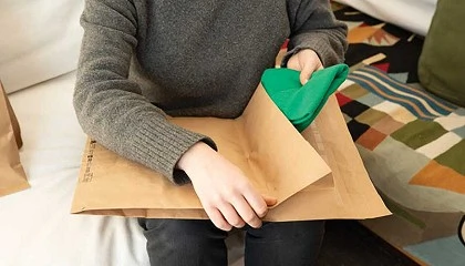 Picture of Las tiendas de moda online enviarán 2.700 millones de bolsas de plástico innecesarias a los consumidores españoles