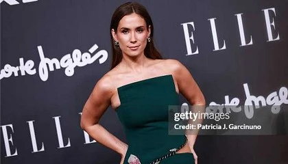 Foto de María Pombo deslumbra en los ELLE Style Awards 2025 con un 'look' sofisticado y una melena impecable firmada por ghd