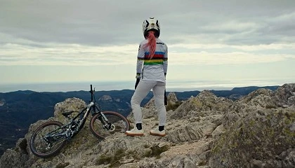 Foto de Vibram incorpora tres referentes del MTB y enduro internacional