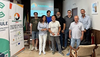 Foto de Collares inteligentes con geolocalización y vallados virtuales para evitar incendios