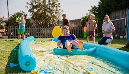 Foto de Aire libre y deportivos, juegos y juguetes para combatir el sedentarismo