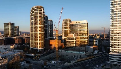 Foto de Gras Liebherr en accin en la construccin de la ltima Skypark Tower en Bratislava