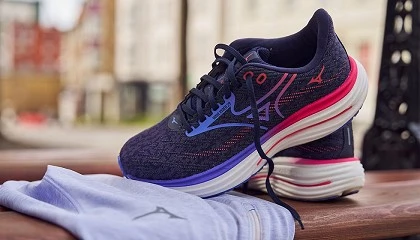 Foto de Mizuno maximiza la amortiguacin y la reactividad en su nueva Wave Rider 29