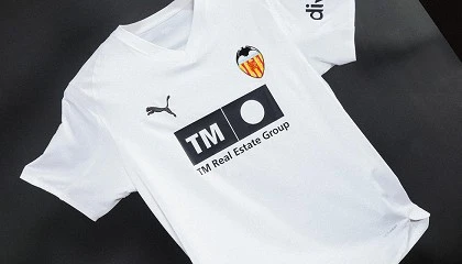 Foto de PUMA y Valencia CF rinden tributo al ‘Blanc i Negre’ y a la ‘Terra de Valentia’