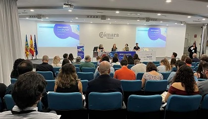 Foto de Charplast 2025: seminrio internacional rene especialistas em caracterizao de plsticos