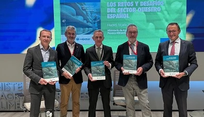 Foto de ‘Los retos y desafíos del sector quesero español’, último monográfico de Cajamar