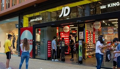 Foto de JD reinaugura su tienda en Torre Sevilla