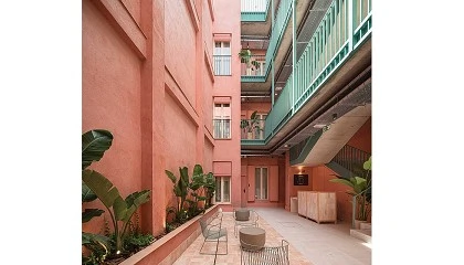 Foto de Adaptación de un edificio industrial a apartamentos turísticos