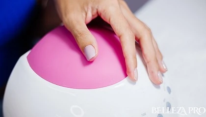 Foto de Europa prohíbe un químico presente en algunos esmaltes en gel por su toxicidad reproductiva