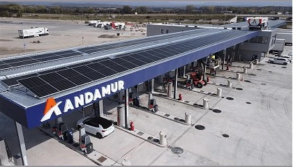 Foto de Andamur instala placas solares en dos reas de Servicio en La Junquera