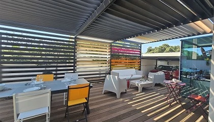 Foto de JMH Concepteur, la pérgola bioclimática corredera lateral