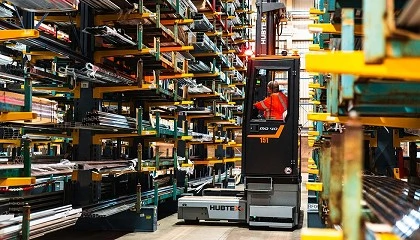 Foto de Clear Aisle Assist, de Hubtex, evita colisiones en pasillos estrechos