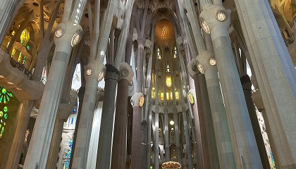 Foto de La industrialización acelera la construcción de La Sagrada Familia