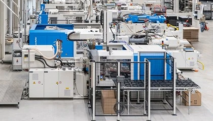 Foto de Fabricante de componentes para veculos de luxo cresce com maquinaria da KraussMaffei