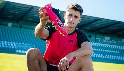 Foto de Pau Vctor ficha por Skechers