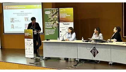 Foto de Nueva generacin de insumos para almendro y pistacho