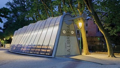 Foto de La Librería de Venecia envuelta en Tenseo Xtrem STFE 50 de Serge Ferrari Group