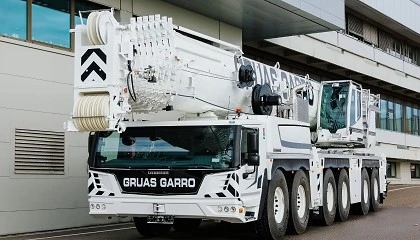 Foto de Gras Garro refuerza su compromiso con la innovacin, incorporando la primera Liebherr LTM 1300-6.4 en Espaa
