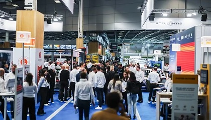 Foto de Equip Auto Pars reuni a ms de 91.000 profesionales en su quincuagsimo aniversario