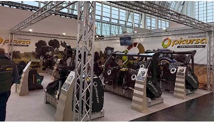 Foto de Agritechnica 2025: La trituradora de piedras Tekken Stone-2410, estrella del stand de Picursa