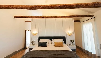 Foto de Aurora Monasterio transforma un antiguo granero en una vivienda rstica y contempornea