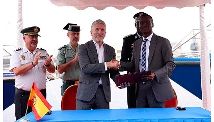 Foto de España entrega dos patrulleras a Senegal para reforzar la prevención de la inmigración irregular