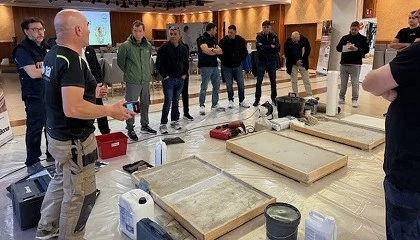 Foto de Profesionales Certificados Bona: formación especializada en suelos de madera