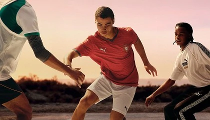 Foto de El ocano inspira la nueva equipacin de Portugal para el Mundial