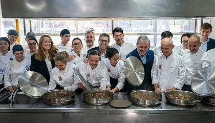 Foto de Provacuno colabora para elaborar un men solidario de Navidad con ms de 1.500 raciones