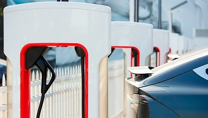 Foto de Los clientes de UTA Edenred ya pueden acceder a la red de supercargadores Tesla