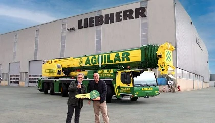 Foto de Gr�as Aguilar adquiere la primera Liebherr LTM 1400-6.1 de Espa�a
