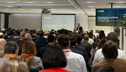 Foto de Unef analiza el control de tensión y el almacenamiento hibridado como nuevas oportunidades para el sector fotovoltaico