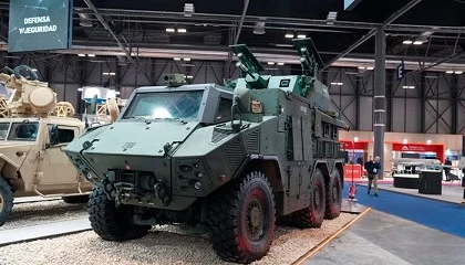 Foto de EM&E Group y EDGE fabricar�n el veh�culo blindado FEROX 6x6 en Espa�a