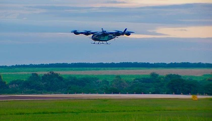 Foto de Eve Air Mobility completa con �xito el primer vuelo de su prototipo eVTOL a escala real