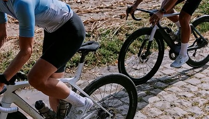 Foto de PRO presenta su sill�n con celdas hexagonales Stealth 3D