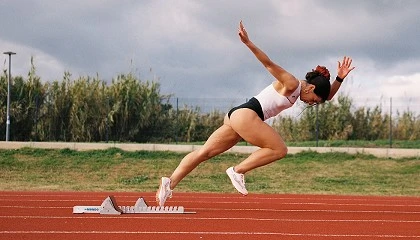 Foto de Joma refuerza su equipo de atletismo con Maribel P�rez