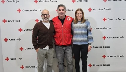 Foto de Forum Sport refuerza su compromiso social con la donaci�n de m�s de 1.000 forros polares a Cruz Roja