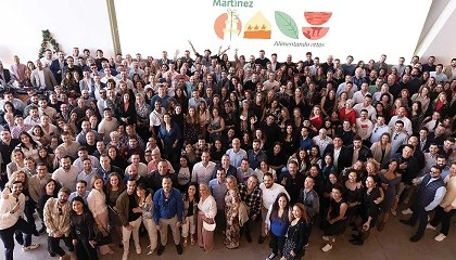 Foto de Familia Mart�nez sit�a a la industria alimentaria como Great Place to Work con la certificaci�n de tres de sus empresas