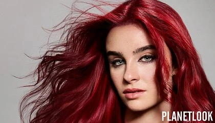 Foto de Revlon Professional presenta el color del a�o 2026: 66.66 Bold Crimson Red