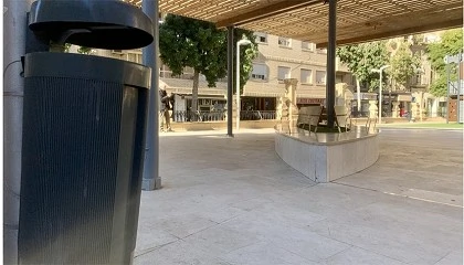 Foto de Almer�a invertir� m�s de 138.000 euros en la compra de papeleras y bancos