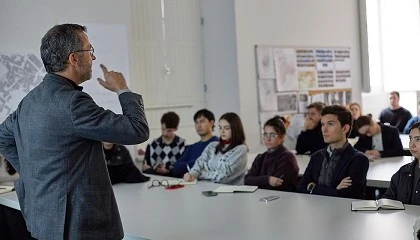 Foto de APE Grupo impulsa �Sombra y luz�: Un workshop donde la Alhambra se convierte en laboratorio de arquitectura cer�mica