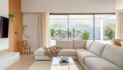 Foto de Gio Estudio transforma una vivienda de obra nueva en un hogar cálido y funcional en Badajoz