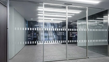 Foto de Motores y automatismos para puertas correderas: Innovaci�n y seguridad en el coraz�n de los accesos autom�ticos