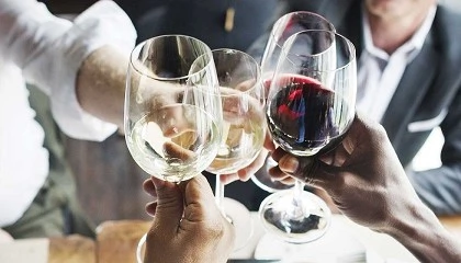 Foto de WINEMAD confirma la inscripción de 180 compradores internacionales de vino