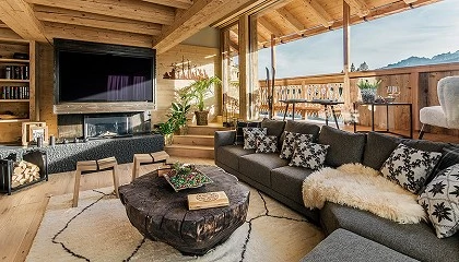 Foto de Un antiguo granero de 1923 se transforma en vivienda contempor�nea entre madera y piedra natural en los Dolomitas