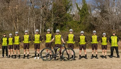 Foto de El 101 Faster Skoda Cycling Team presenta su estructura y colores para la nueva temporada