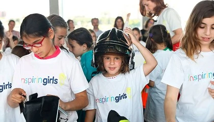 Foto de La Fundaci�n Inspiring Girls acerca las disciplinas STEM a m�s de 63.400 ni�as en Espa�a