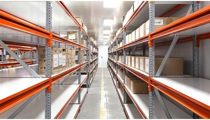 Foto de AR Racking incorpora puntales galvanizados en su sistema de picking AR LS